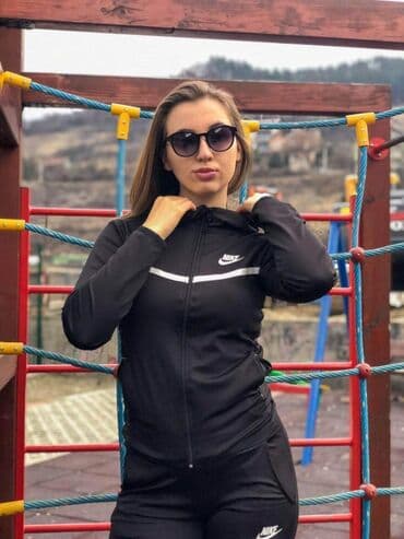 mokra likra trenerke: Mokra likra m,l,xl,2xl 
22 eura na seriju,na komad 3100 din — 1