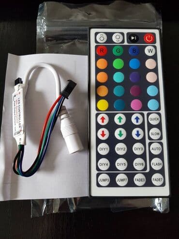 maske za telefon batajnica: Led rgb kontroler Kakrakteristike daljinskog: - Broj tastera: 44 - — 1