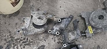 italijanske tablice: NOSAC MOTORA MJENJACA ZA FIAT STILO ZA 2003. GOD — 2