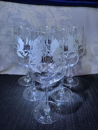 Prehrambeni proizvodi: Case nove za vino iz 90ih,kristalno staklo Rastal Nemacka. Case za — 10