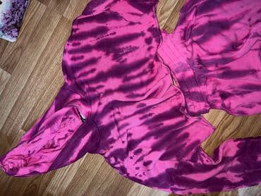 hummel zenske trenerke: Komplet trenerka S velicina Na bokovima seceno, za vise slika javite — 2