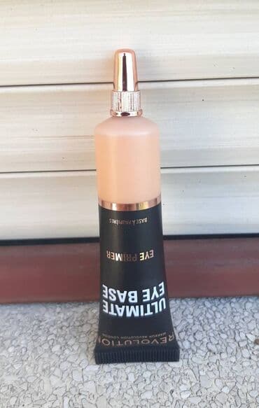 rotirajuća četka za kosu lidl: Baza za senku za oči Makeup Revolution Ultimate Base prajmer za senku — 3
