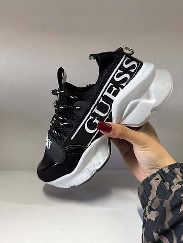 GUESS ženske patike – chunky sneakers

36 do 40

4.700 din