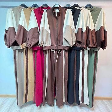 koferi cene: 08. Komplet trenerka
S M L XL
4.100 dinara H — 7