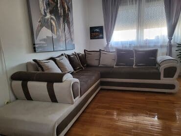 Stolice: Prodajem garnituru ocuvanu u perfektnom stanju.Dimenzije — 3