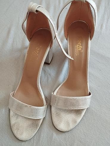 balenciaga patike triple s: Elegantne ženske sandale na blok štiklu – Perla by Suela - Model — 2