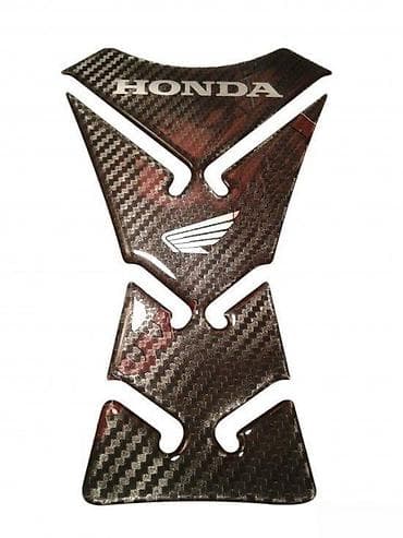 HONDA CARBON - tank pad - 506 📌 Opis: Samolepljivi protektor za