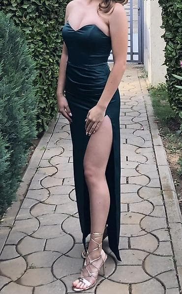 brus bez bretela za vece grudi: Elegantna večernja haljina u smaragdno zelenoj boji. Boja: tamno — 2