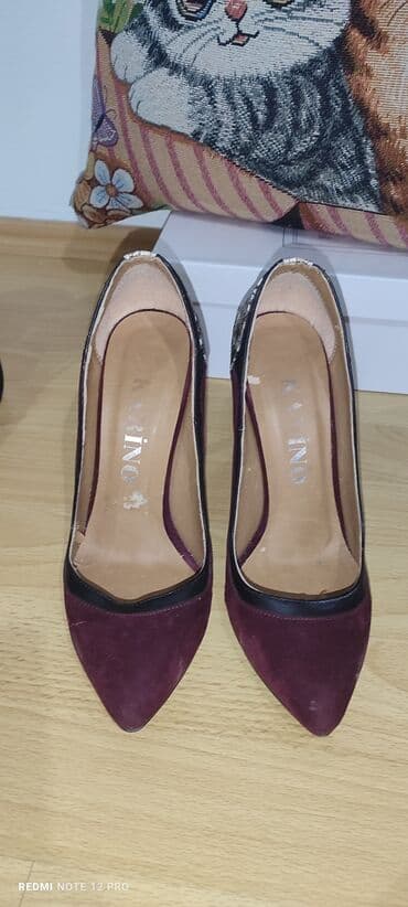 Pumps, 37