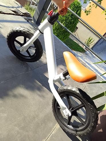 tricikli za decu od 2 godine: Dečiji balans bicikl (guralica) bez pedala - Lagani ram od metala — 2