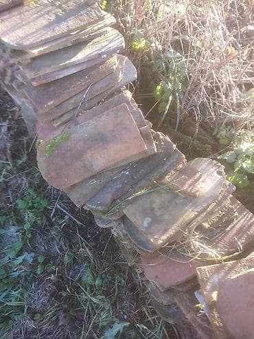 Građevinarstvo i remont: Cigla i crep

ima dosta — 2