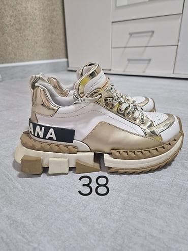 Trainers: Ženske patike, broj 38. - Model: masivne „chunky/sneaker” patike sa — 1