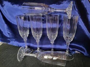 swarovski case za vino cena: Case nove za vino Luminarc Francuska 80te. Cese,sve na njima odsjaj — 3