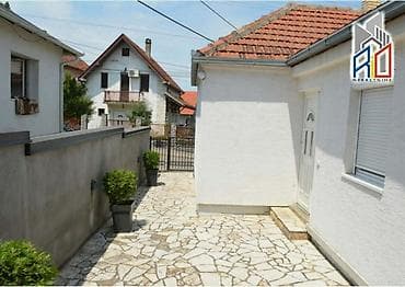 zlatibor kuca prodaja: Na prodaju useljive 2 kuće u mirnom delu Uba! Ukupna površina 180m2 — 7