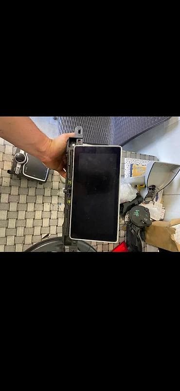 alternator cena: AUDI Q5 2018 80Q MMI EKRAN 80A919605 | Audi a3 a4 a5 a6 a7 q3 Q5 Q7 — 4