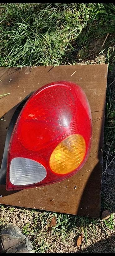 DESNI STOP TOYOTA COROLA | Desni stop toyota cprola