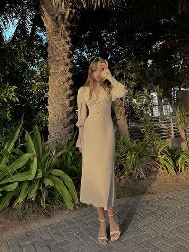 mohito haljine svecane: M (EU 38), color - Beige, Long sleeves — 1