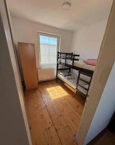 Garages: 100 sq. m — 5