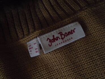 Skirts: John Baner prsluk sa krznom koje se može skinuti. Naznačena je — 2