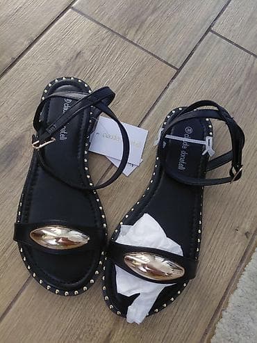 Nove sandale,velicina 38
