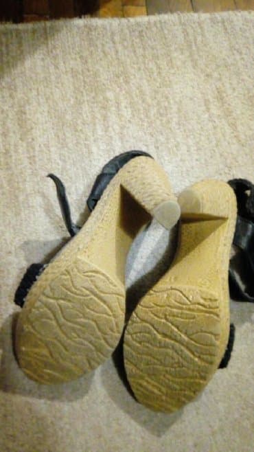 c a papuce: Sandals, 37 — 4