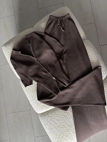 helanke bez savova: Pleten komplet – džemper sa kratkim rukavima i ravne pantalone - Dve — 2