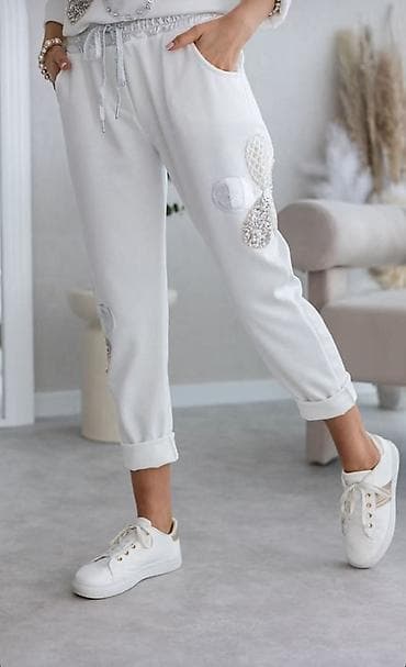 ženski pončo: 𝑲𝒍𝒆𝒐𝒑𝒂𝒕𝒓𝒂 𝑺𝒕𝒚𝒍𝒆 ✨

⚜️ Univerzalna velicina
⚜️ Cena 1800 dinara — 2