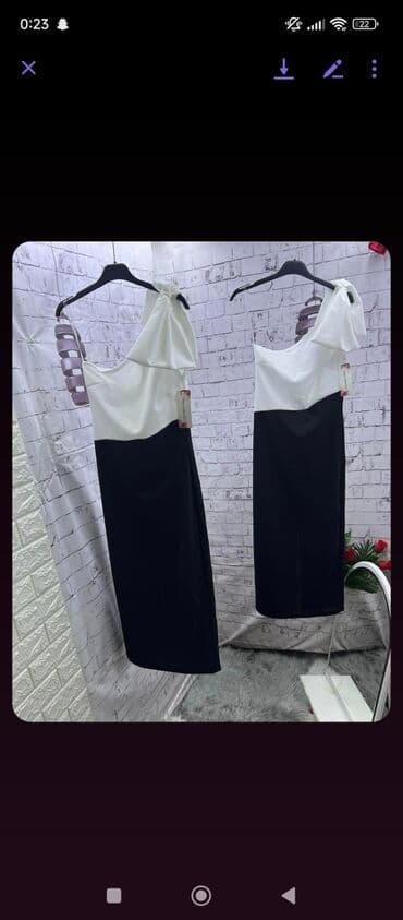 Dresses: 2500

pp185 — 3