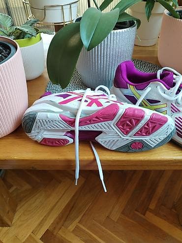 hugo boss patike zenske: ASICS ženske patike za dvoranske sportove – model B452Y (GEL — 3