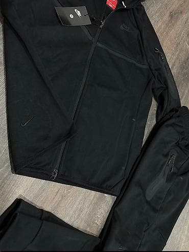 moderni kompleti: 🔥 NIKE TECH SET – AKCIJA DO KRAJA NEDELJE🔥 Cena: 9000 RSD Redovna — 5