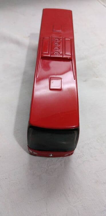 maketa automobila: Welly Mercedes-Benz Travego 18,4 cm. frikcioni motor,kao nov — 2