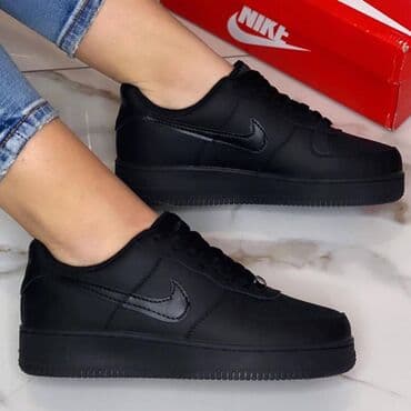 nike air force sa crnim znakom: Nike air force patike

Novo
Brojevi 36 do 46

fb Moja Kupovina 1 — 12