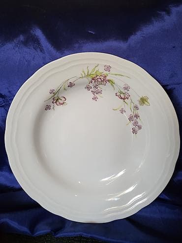 Tanjiri Boris Kidric porcelan Jugoslavija iz 70ih.godina. Tanjiri — 5