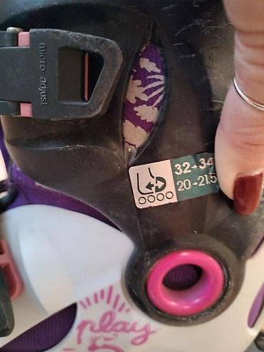 caprice roleri: - Model: Oxelo Play 5 - Veličina: podesiva 32-34 - Sistem zatvaranja — 5