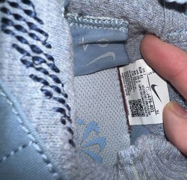 and 1 patike: Nike, 39.5 — 9