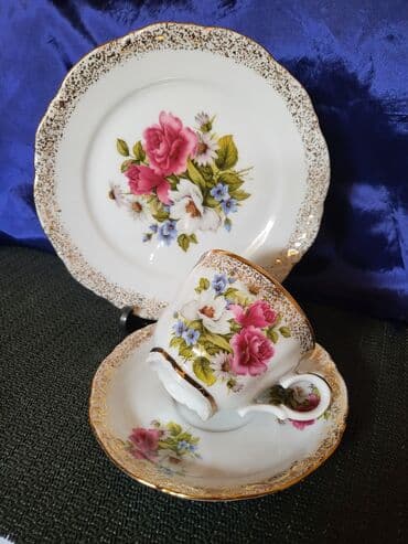 solje za caj: Set 1950g+ Mitterteich porcelan Bavaria. Trodelni set,sve na njemu — 2
