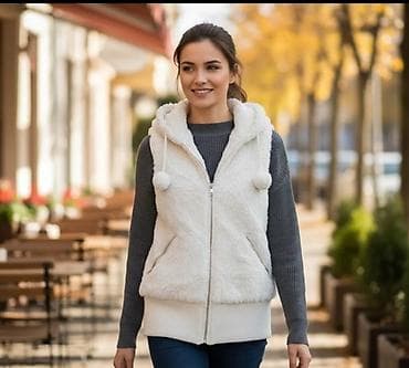 Ženska prsluk-dukserica sa krznastom teksturom - Model: bezrukavni na lalafo.rs Ženska prsluk-dukserica sa krznastom teksturom - Model: bezrukavni