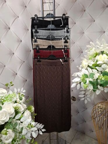 M, Maksi, bоја - Braon