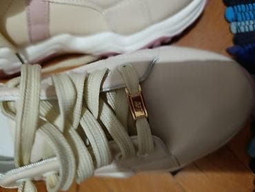 Sweatpants: Patike.Nove.38 broj — 2