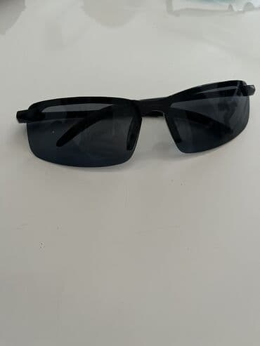 Kaiševi: Sunčane naočare - Sportski model: pravougaone polu-rimleš (ravan — 1