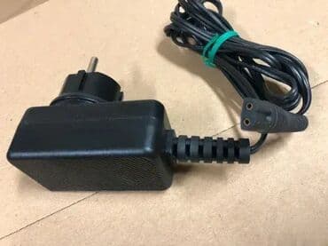 Ostala elektronika: #0205 AC/DC ADAPTER; Model GQ15-030100-AGO; 3,0V; 1000mA; Dužina