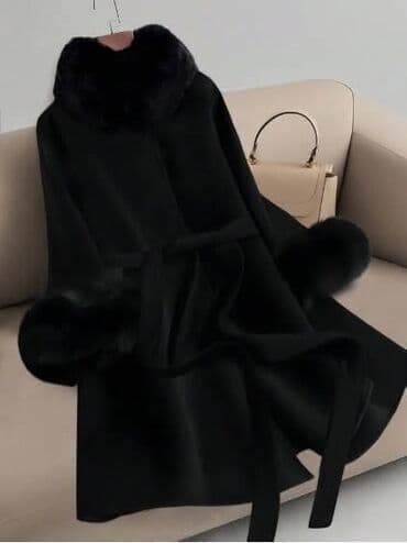 kaput đubretarac ženski: Kaput Cena 3600 ODMAH DOSTUPNO!!! Vel:2XL Dimenzije: Dužina 88cm — 1