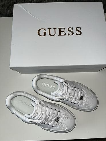 superga patike cena: GUESS bele ženske patike sa platformom - Model: niske patike sa — 2