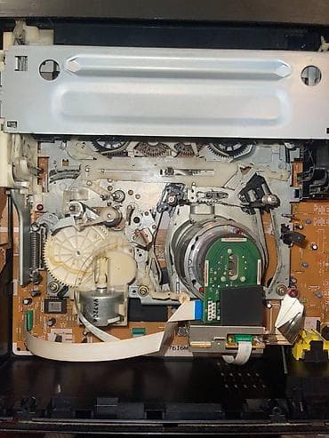 airpods slusalice cena: Panasonic VHS video rekorder (NV-SD225) za delove Prodajem stari VHS — 2