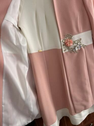 College jackets: L, Floral, With lining — 1