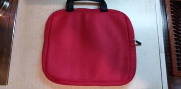 torbice bele: BENETTON torba sa 2 rucke i rajsferslusom 36x31 cm. crvena,kao nova — 1