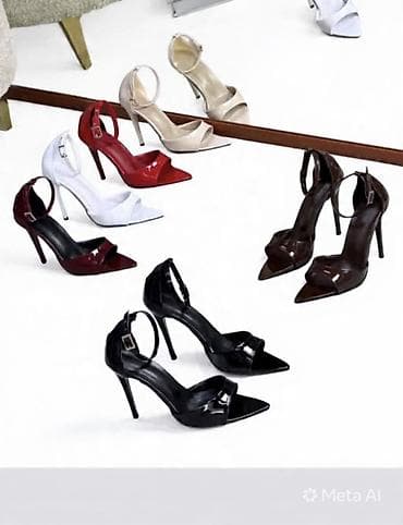 new yorker salonke: Elegantne ženske štikle sa tankom visokom potpeticom i špicastim — 1