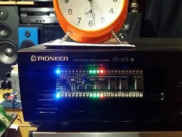 sony 6: Analajzer. -pravljen. -radi u ritmu muzike. -odlicno izgleda — 2