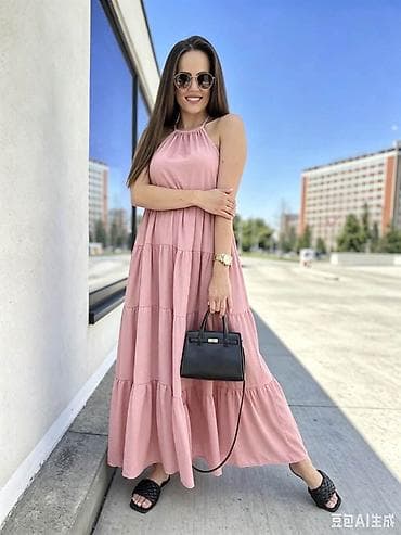 h: 07. Haljina 2.400 dinara
S M L XL
🧡🖤🩷H — 3