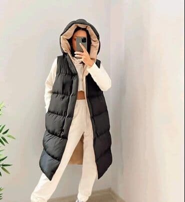 ženski prsluci dugi: Prsluci duzi crno krem i crno sivi
Cena 3300din
Vel:s m l xl — 3